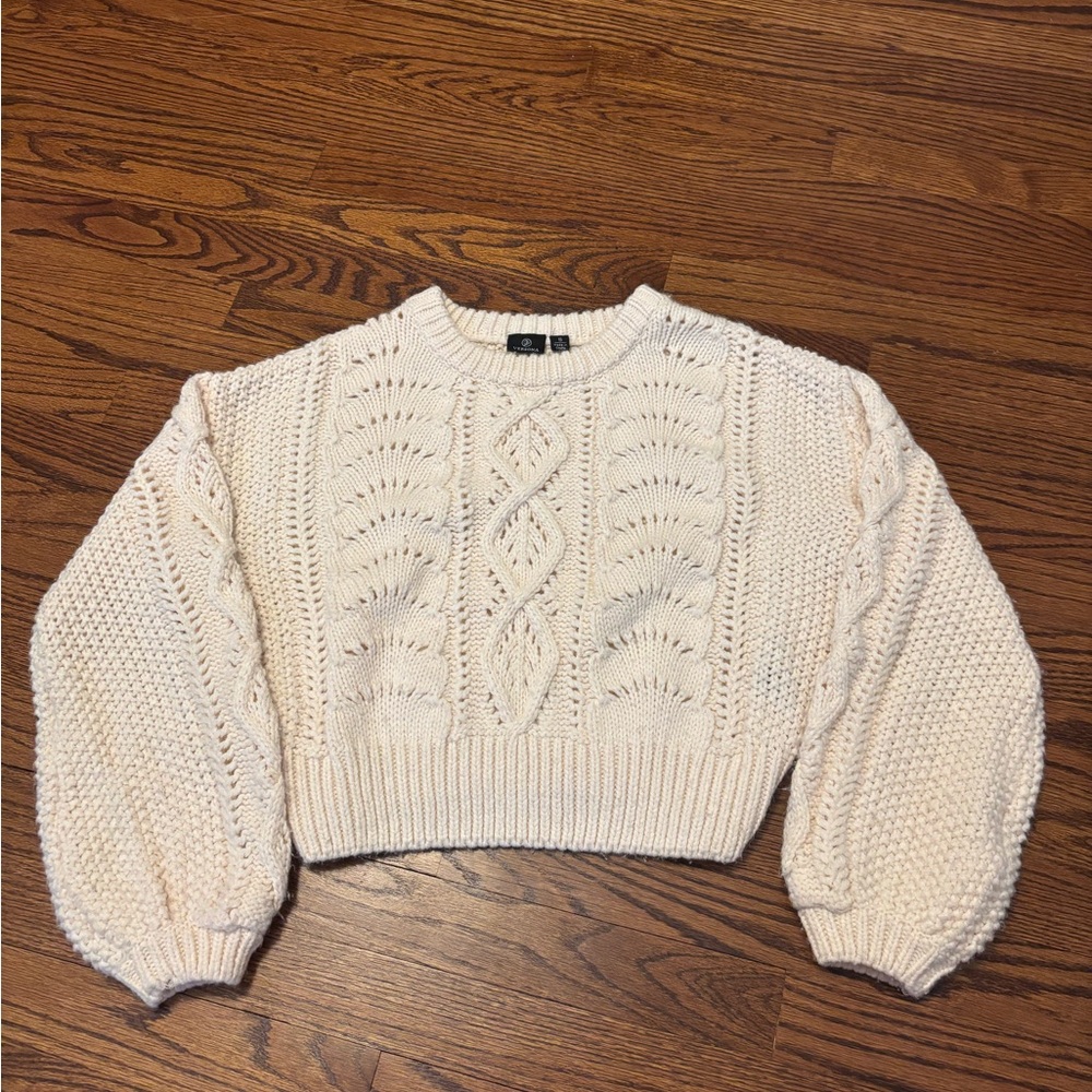 Versona Cream Cable Knit Cropped Sweater